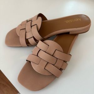 NWOT Kensie Slide Sandals Tan W9